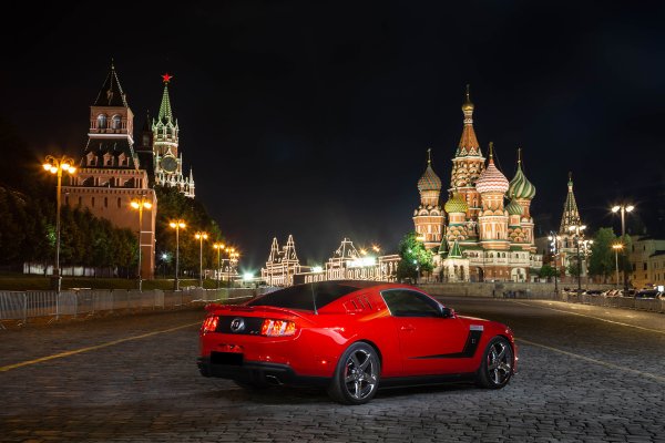 Машина на фоне кремля (44 фото)