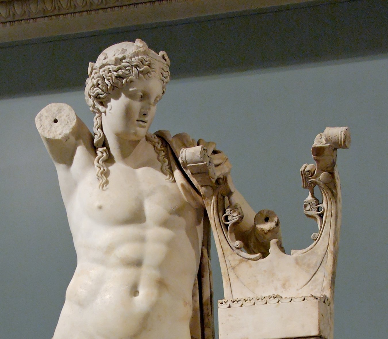 Греко римские скульптуры Аполлон