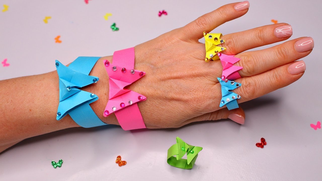 Что можно сделать из бумаги для девочек. Браслет из бумаги. Браслет из бумаги для детей. Оригами браслет. Браслет для ребенка бумажный.