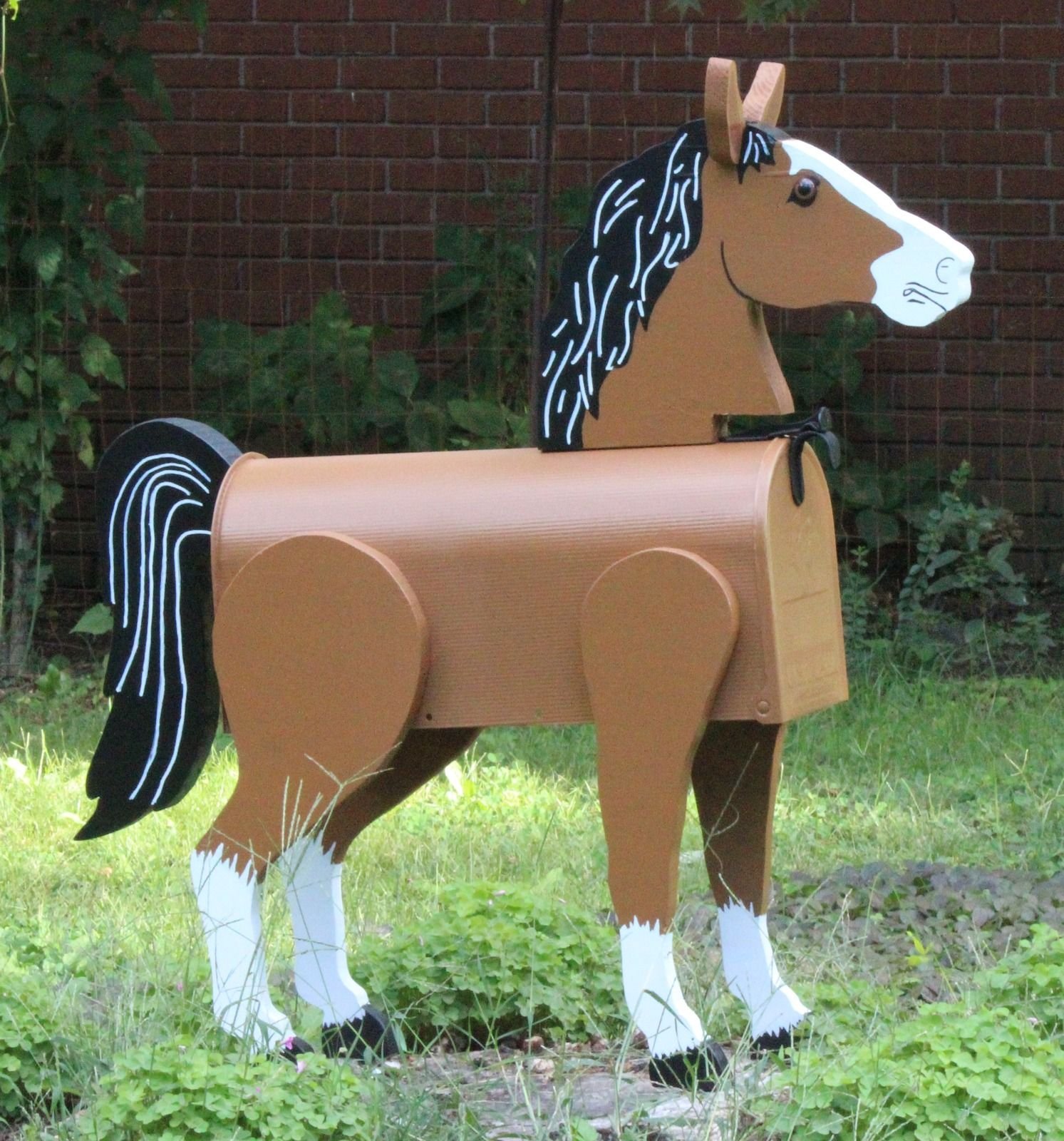 Поделка лошадь. Лошадь из дерева для сада. Поделка конь своими руками. Поделка лошадь своими руками.