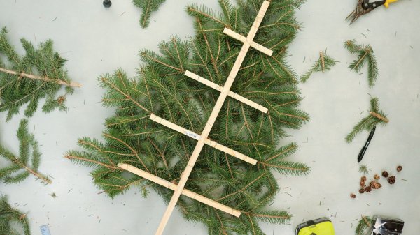 Поделки из веток елки: идеи по изготовлению своими руками (45 фото)