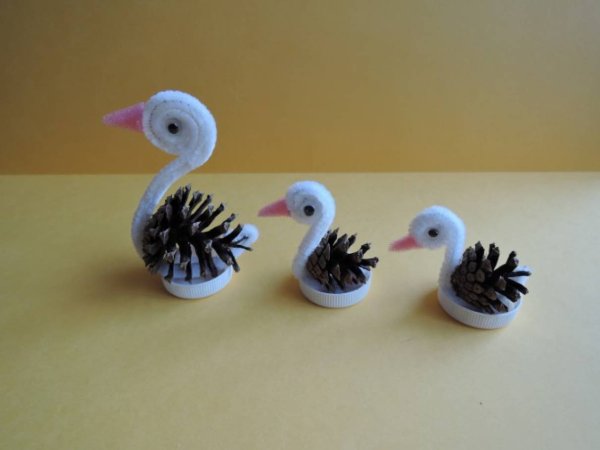 Поделки птичка из шишек и пластилина: идеи по изготовлению своими руками (43 фото)