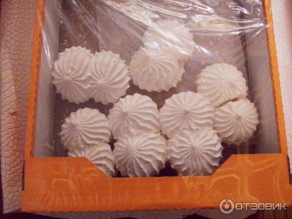 Безе с кокосовой стружкой