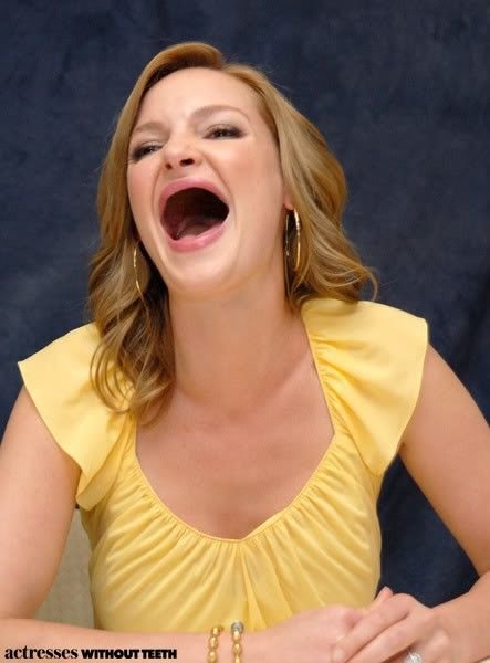 Кэтрин Хайгл открытый рот