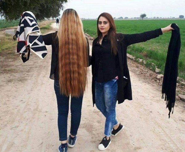 Она без хиджаба
