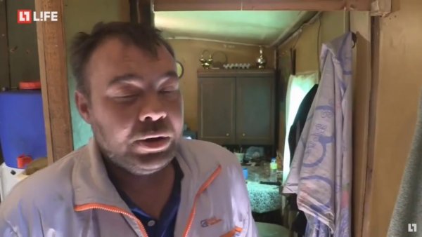 Вообще похуй даже дверь открыта