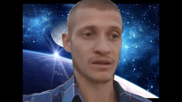 Серж идущий к реке