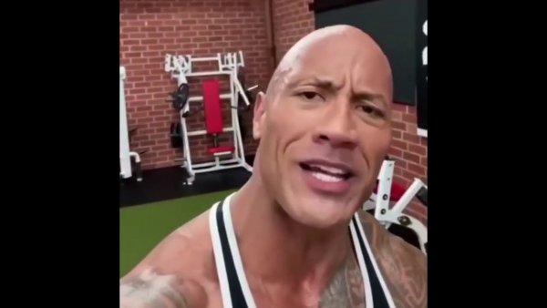 Скала Джонсон Мем взгляд