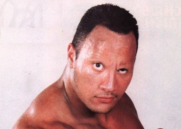 Дуэйн скала Джонсон бровь