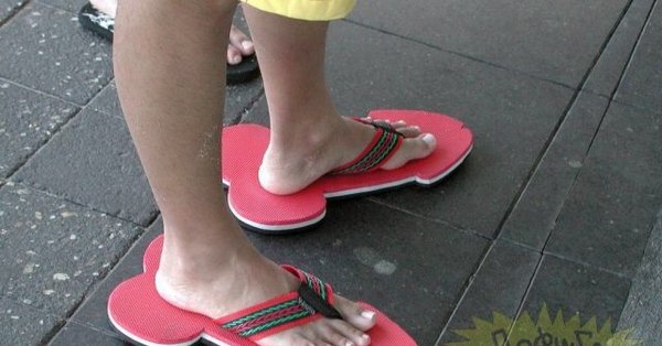 Уродливые шлепанцы