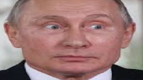 Широкий Путин шагает