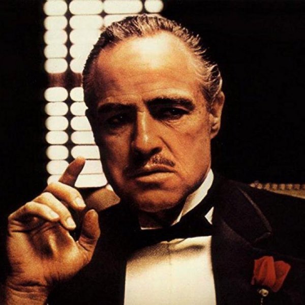 Пожимают руки