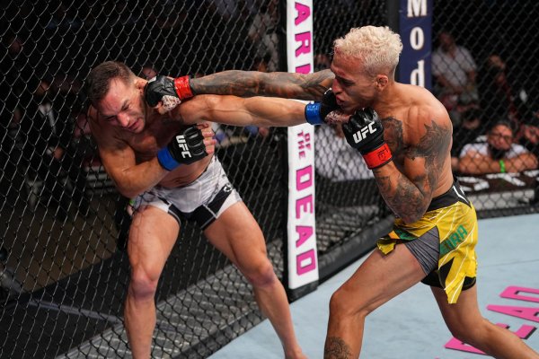 Чарльз Оливейра чемпион UFC