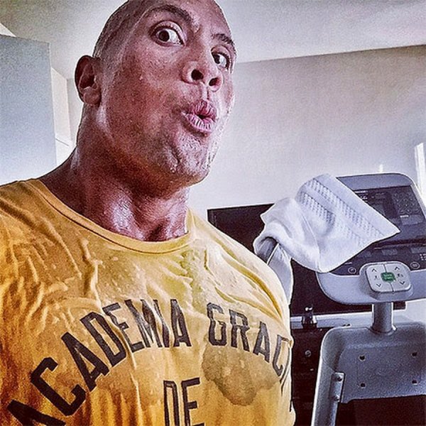 Дуэйн скала Джонс взгляд