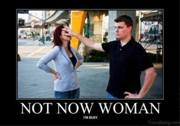 Женщина объясняет Мем