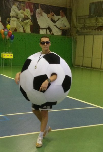 Мемы про футбольный мяч