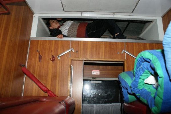 Диванчик на балкон с ящиками для хранения