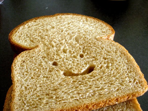Мемы про хлебный мякиш (31 фото)
