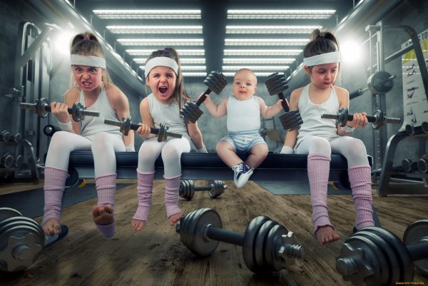 Дети в спортзале