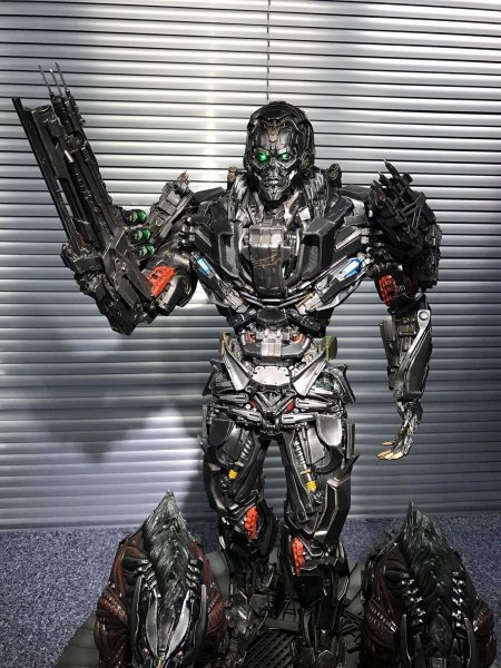 Локдаун трансформеры Прайм