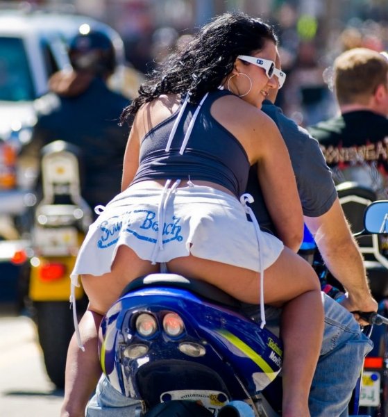 Неприличные девушки