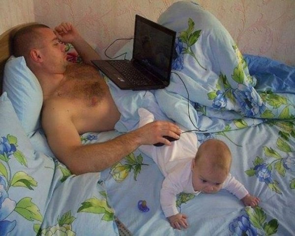 Смешное молодой отец