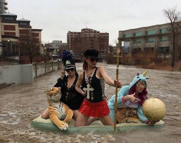 Смешные нестандартные памятники