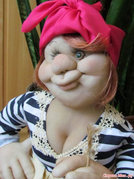 Женщина в бигудях