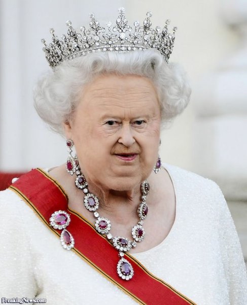 Королева Англии Елизавета Мем