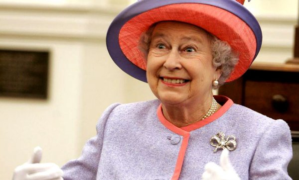 Королева Елизавета 2 Мем