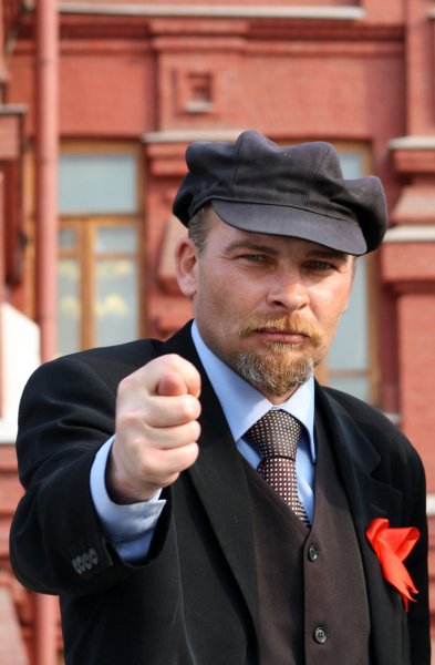 Эмодзи кукиш