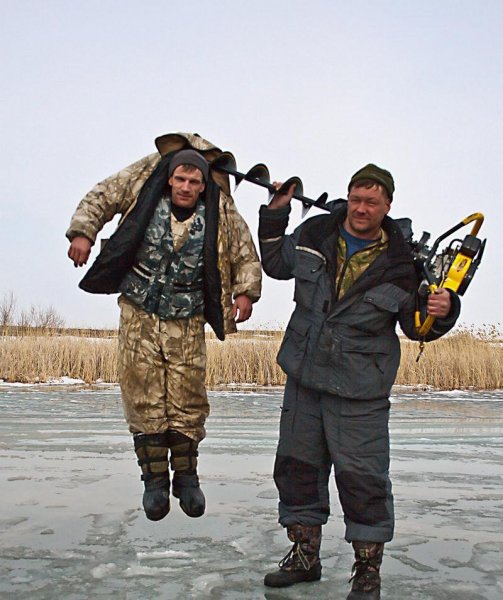 Рыбак рыбака