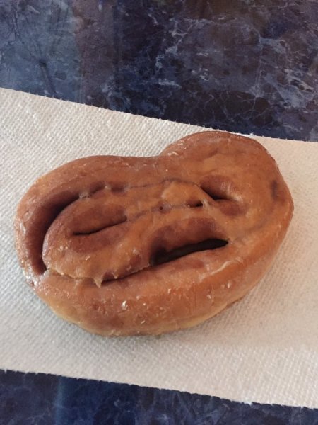 Булочка Мем