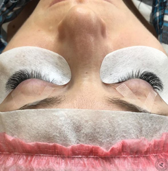 Приколы про нарощенные ресницы