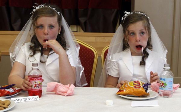 Две сестры смешные