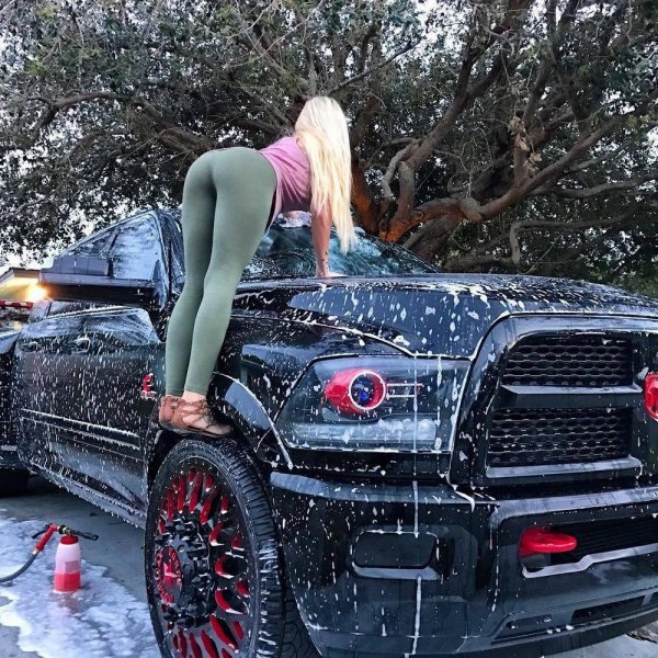 Автоприколы с девушками