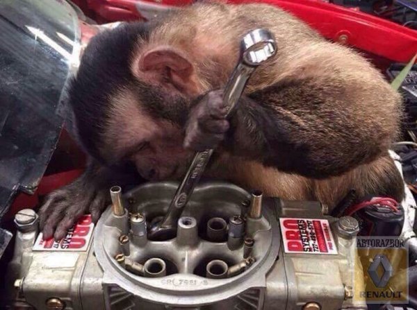 Смешной автослесарь