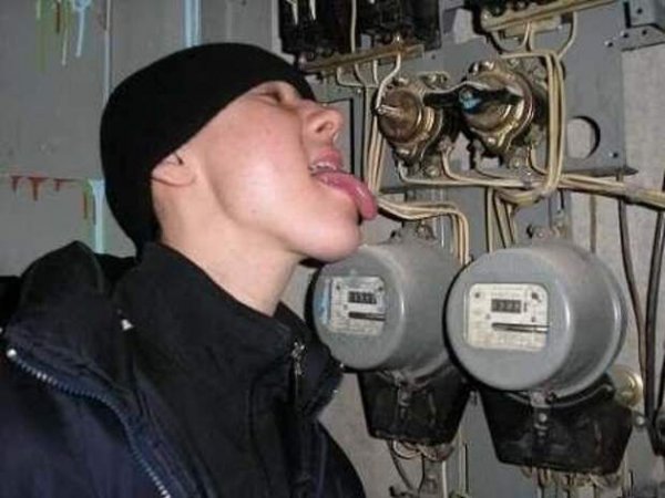 Смешной электрик