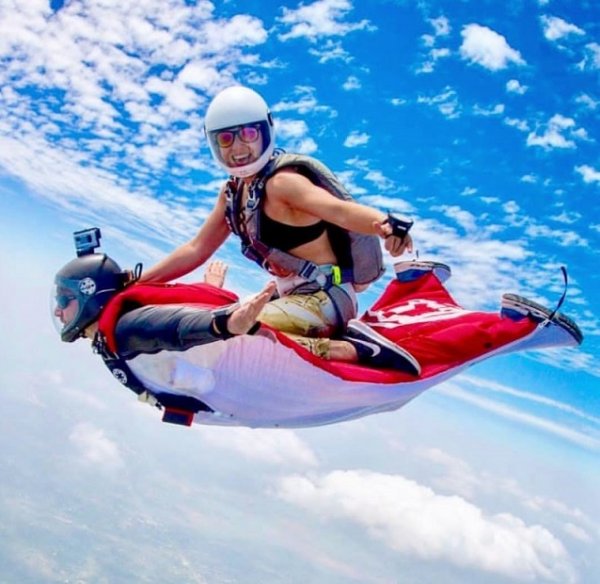 Смешной прыжок с парашютом