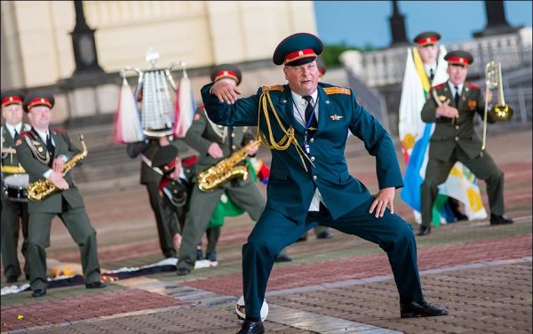 Оркестр жизни открытка
