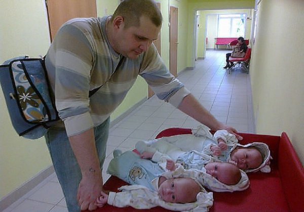 Смешные младенцы в роддоме