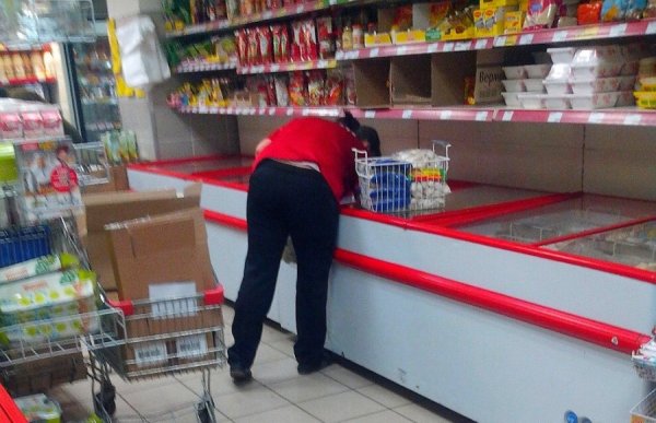 Смешное в магазинах магнит