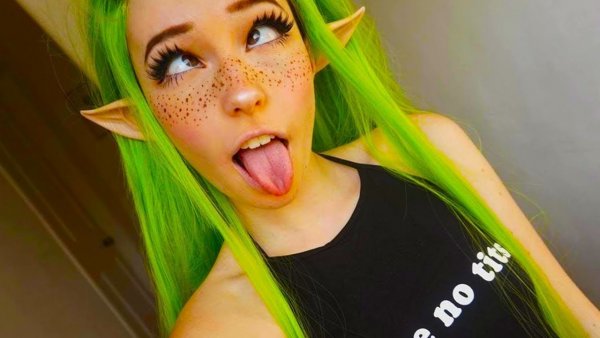 Belle Delphine ахегао