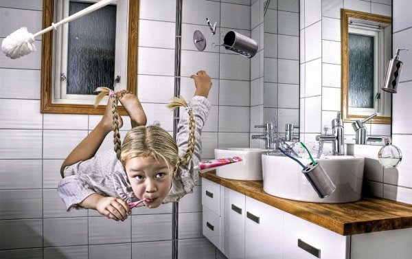 Девушка в ванной креатив