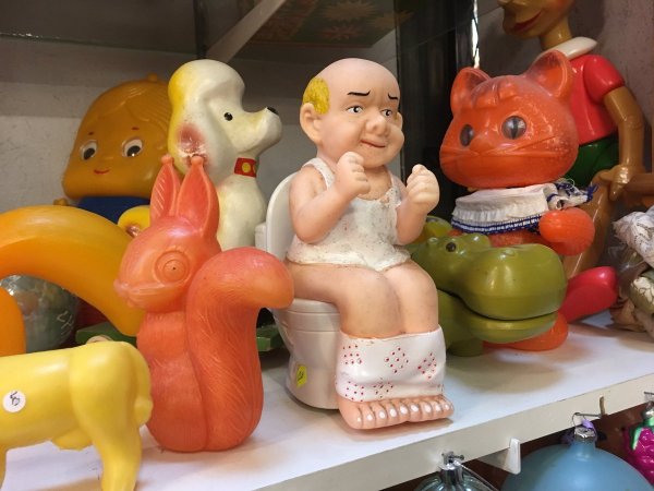 Странные детские игрушки