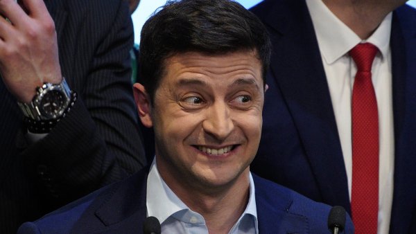 Зеленский президент улыбается