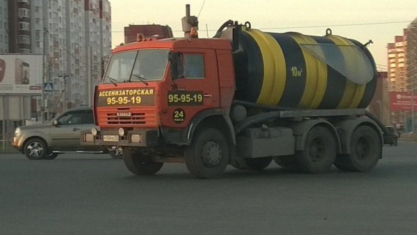 Ассенизаторская машина Пчелка