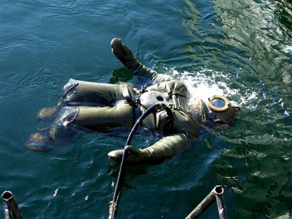 Водолазы инженерных войск