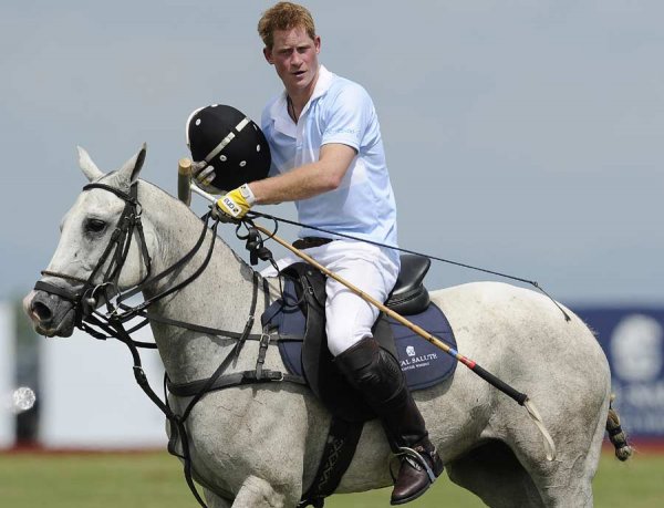 Смешной принц на коне