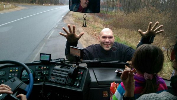 Смешной водитель грузовика